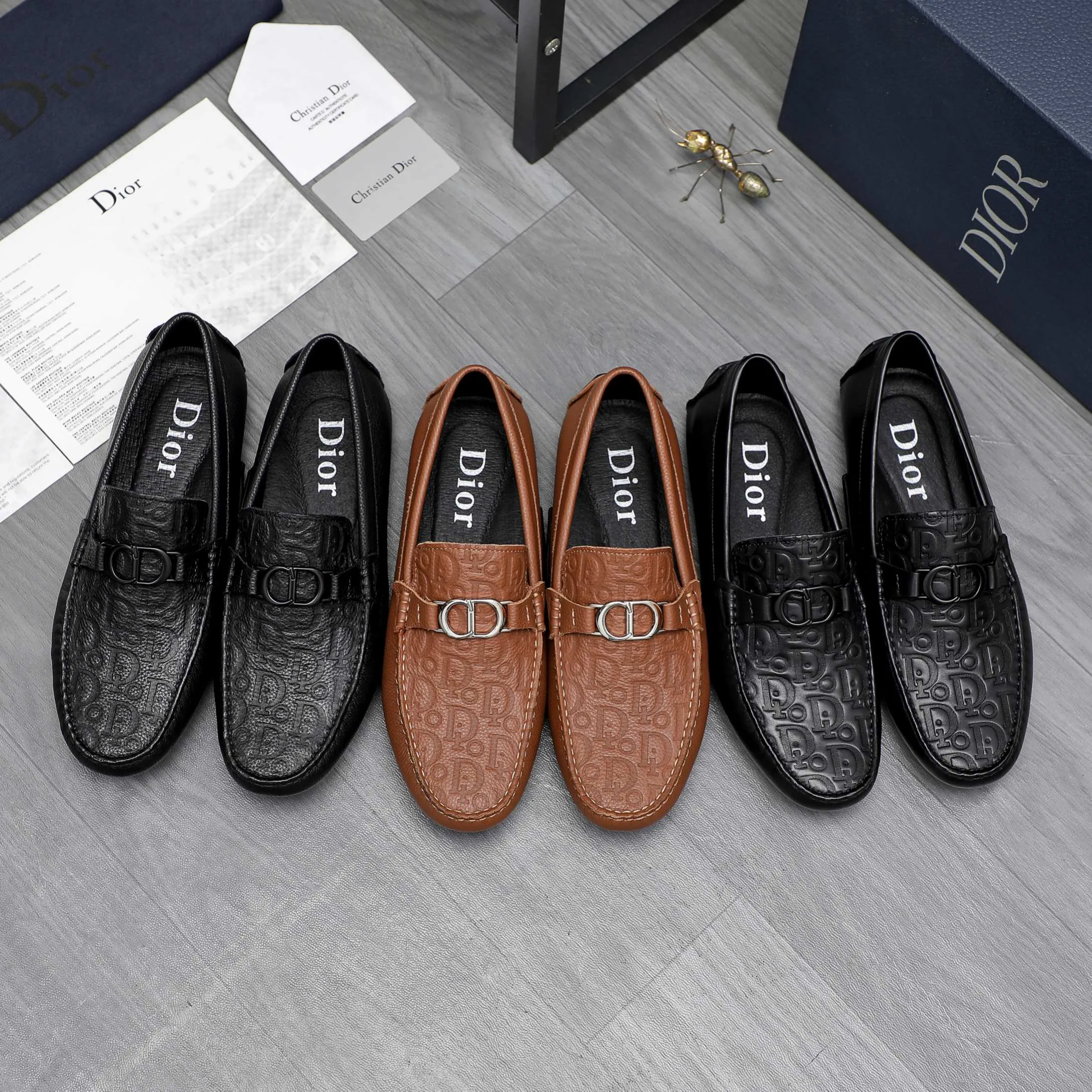 Men's shoes 💰400 Product trademark: Dior "Dior" casual slip-on shoes Regular size: 38-45 (45 is custom-made and non-returnable) Product materials: Selected pebbled cowhide embossed upper, pigskin lining, rubber outsole